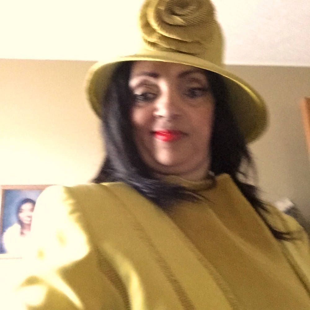 Meet your Posher, Brenda